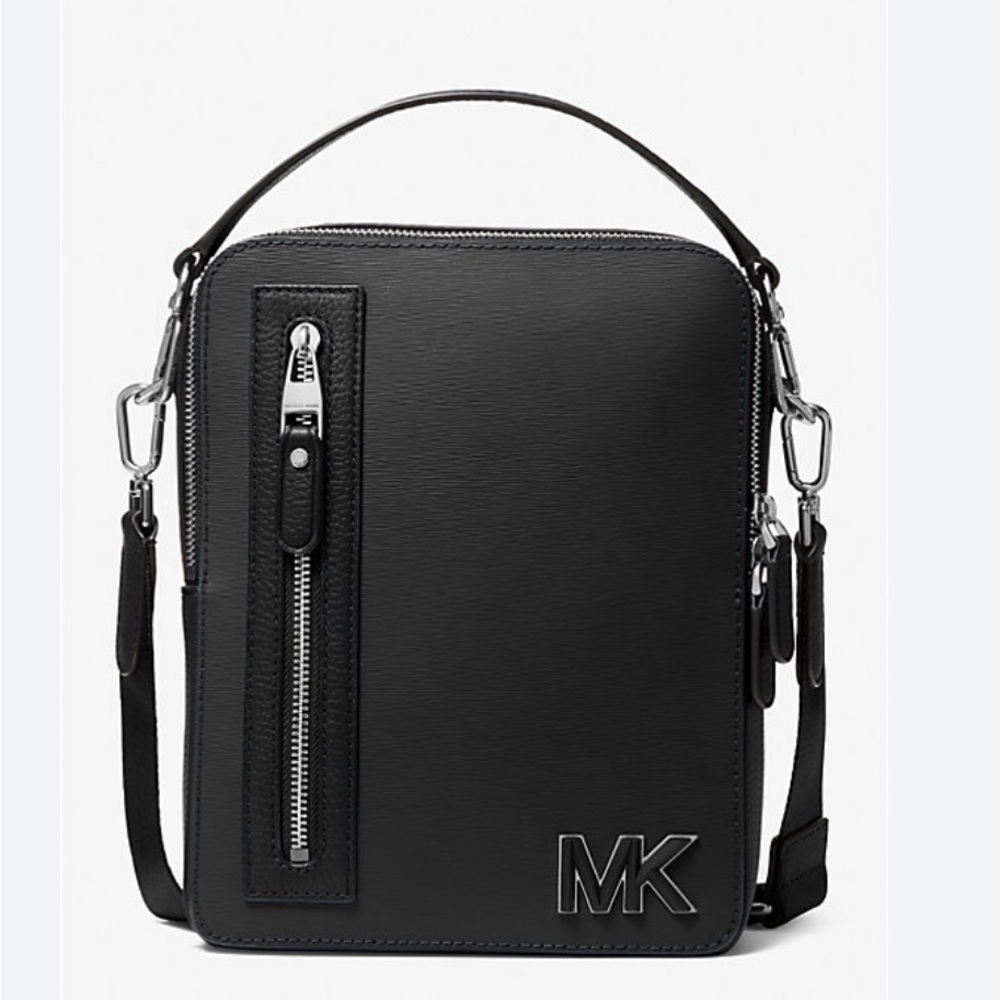 Michael Kors Hudson Flight Bag